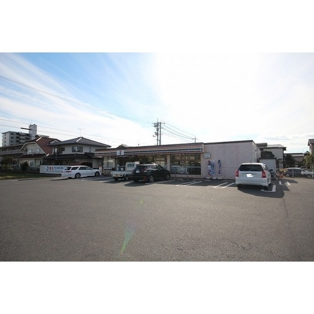 コンビニ　セブンイレブン津山国分寺店（コンビニ）まで40m