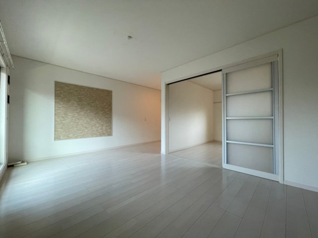 居室・リビング　同マンション別部屋　参考写真