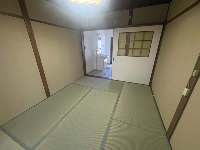 吉祥院石原南町貸家の居間写真