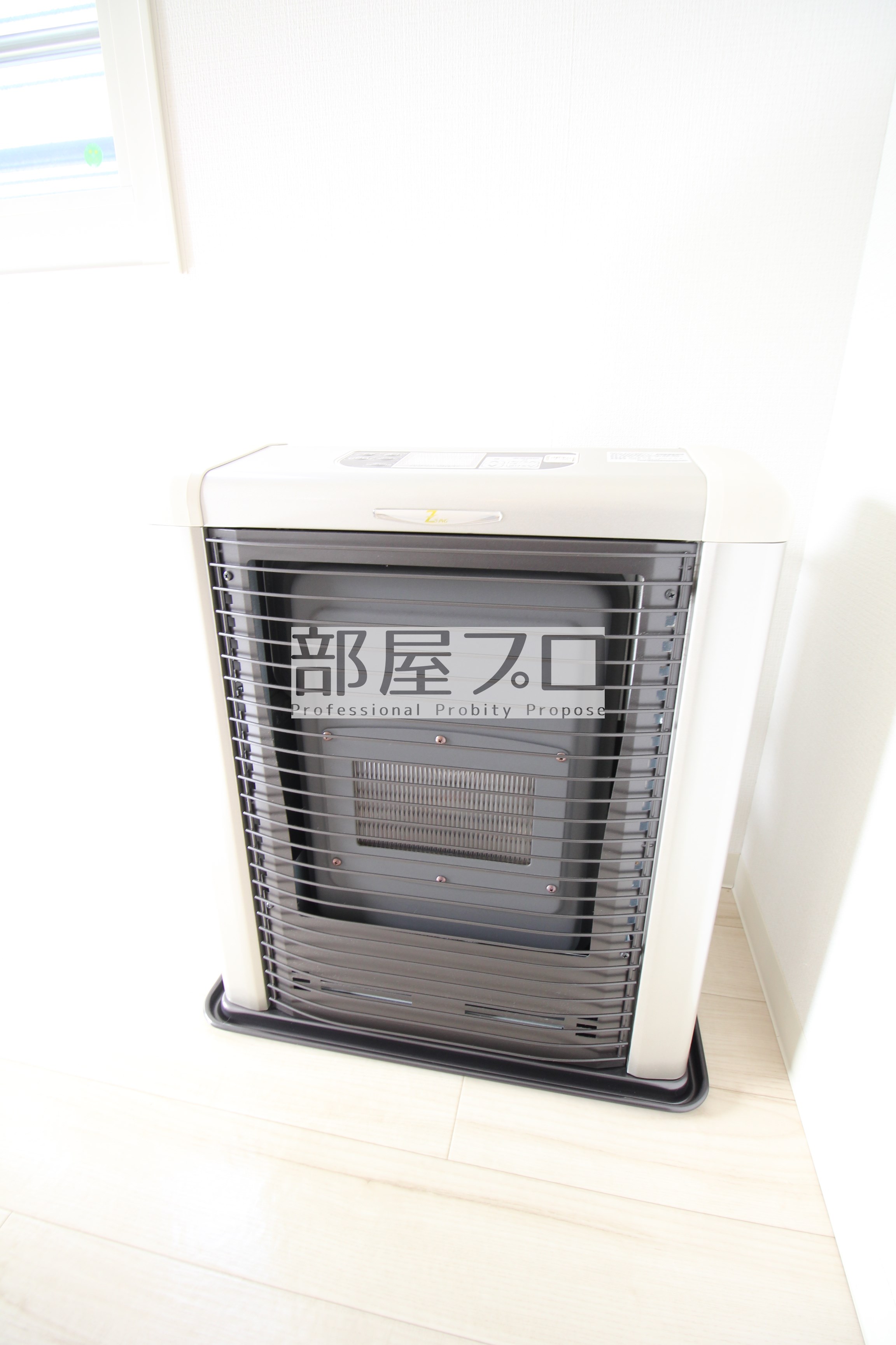 その他設備　経済的な灯油ストーブ付きです
