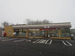 コンビニ　セブンイレブン札幌発寒6条店（コンビニ）まで359m