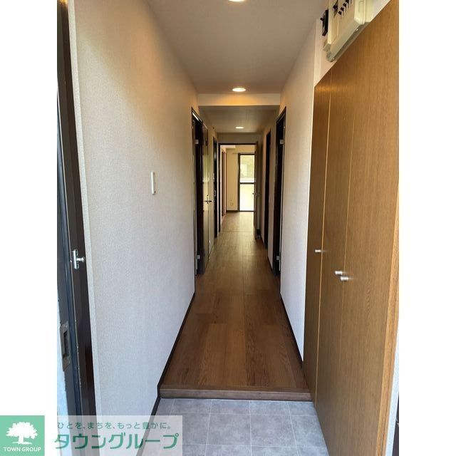 玄関　お部屋探しはタウンハウジングへ♪