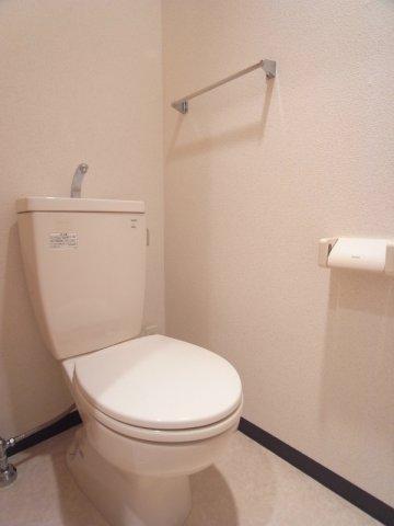 トイレ　ゆったりとした空間のトイレです