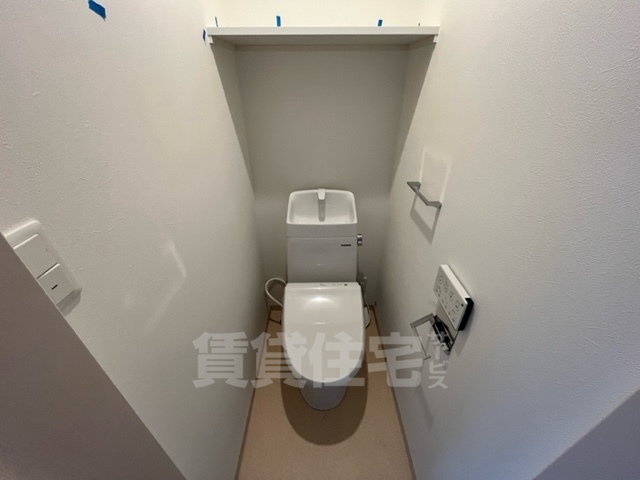 南海本線 石津川駅 徒歩9分 3階建 築3年のトイレ写真