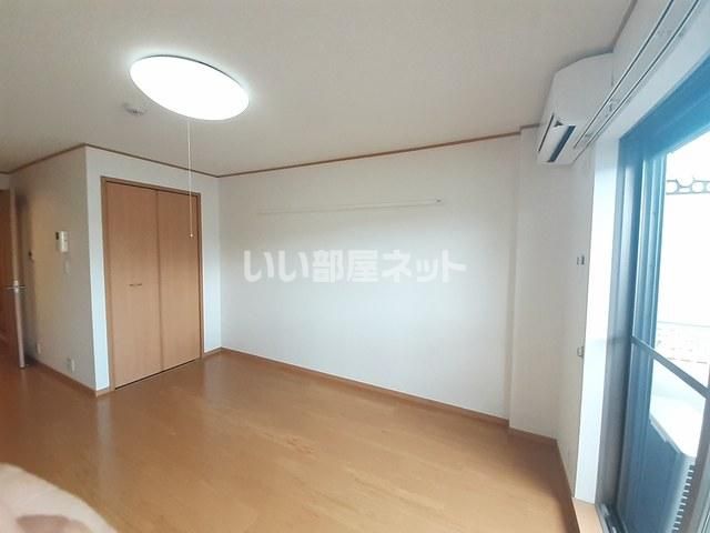 クレール メゾンの居間写真