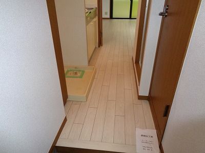 玄関　同物件別室写真