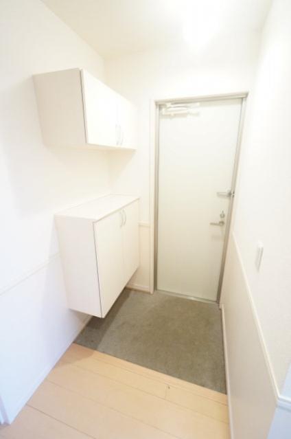 玄関　※同物件・同タイプの写真です。