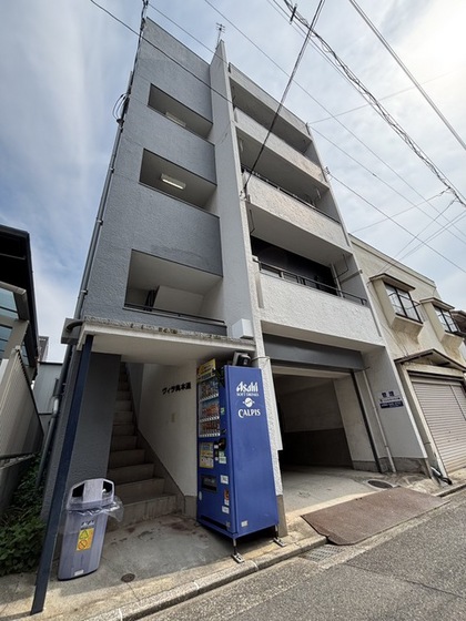 ヴィラ呉本通の外観写真