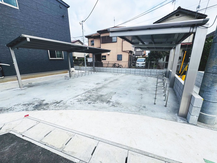 サンセットベース小深1号棟の外観写真