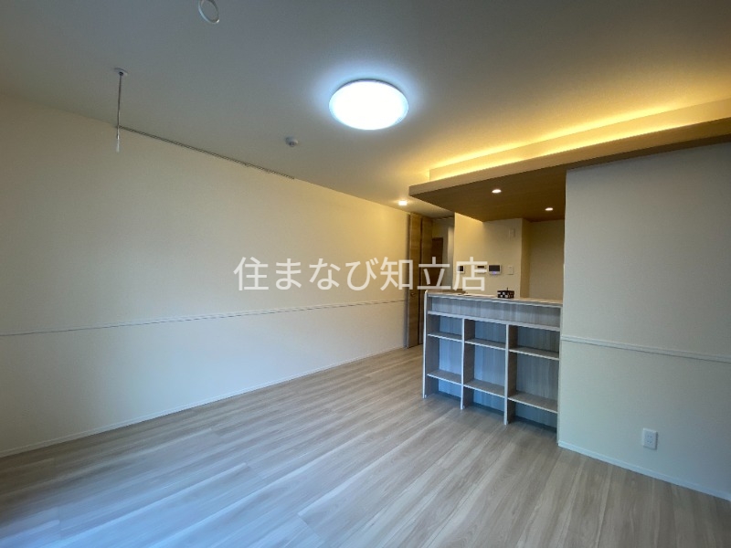 名鉄豊田線 浄水駅 徒歩17分 3階建 築3年の居間写真