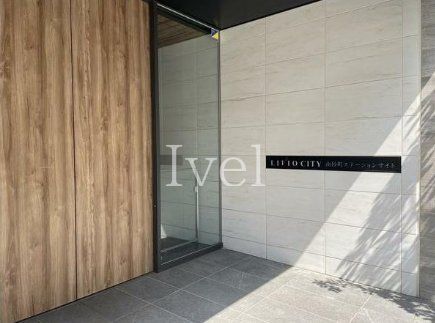 東京メトロ東西線 南砂町駅 徒歩5分 13階建 築4年の外観写真