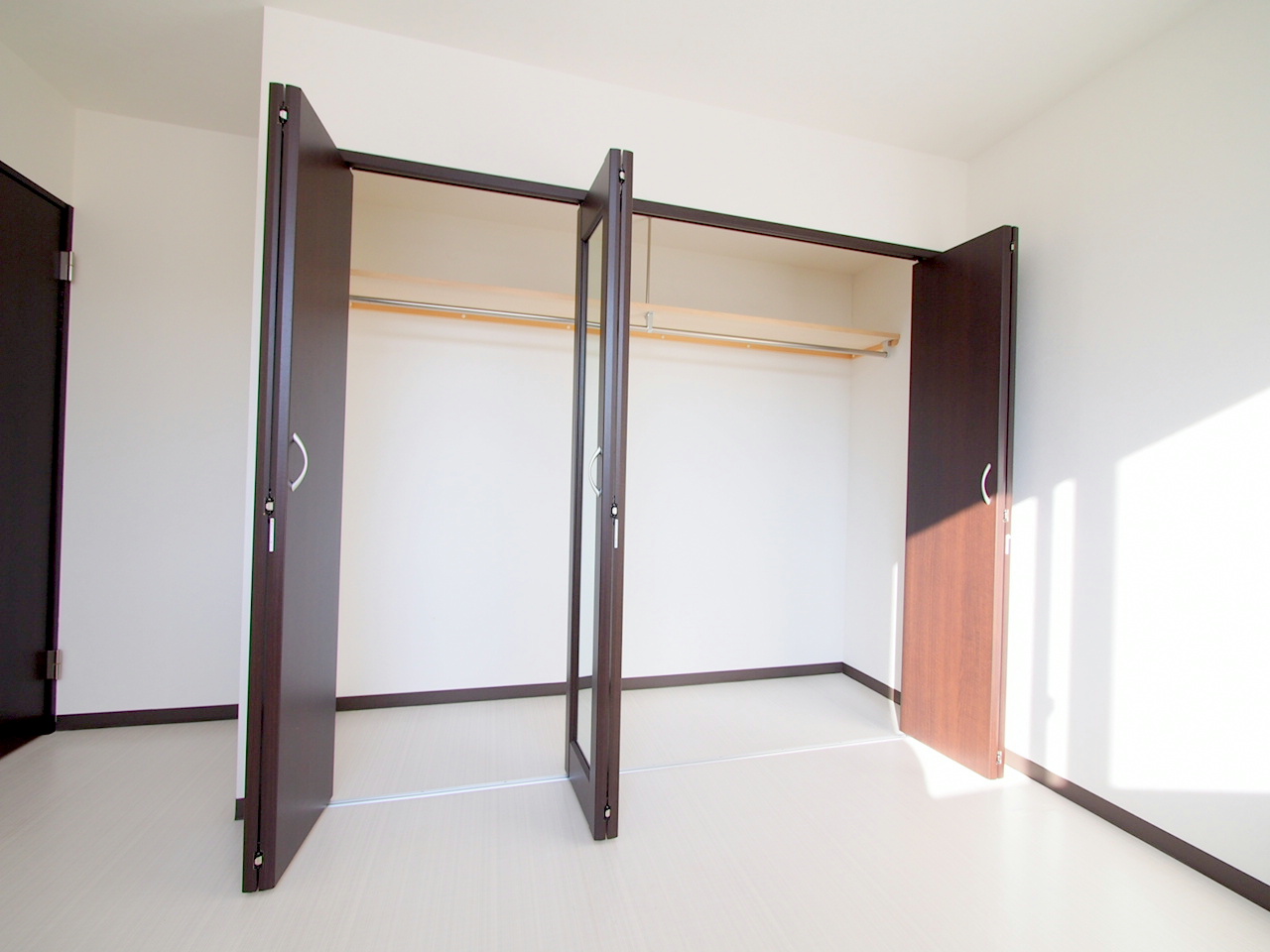 収納　各部屋にクローゼット付きです♪