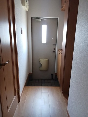 玄関　シンプルで使いやすい玄関です