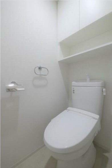 東急大井町線 上野毛駅 徒歩11分 8階建 築5年のトイレ写真