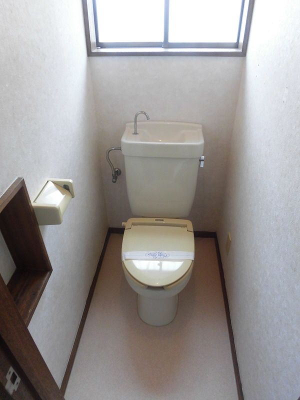 上原アパートのトイレ写真