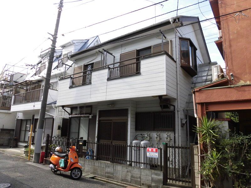 上原アパートの外観写真