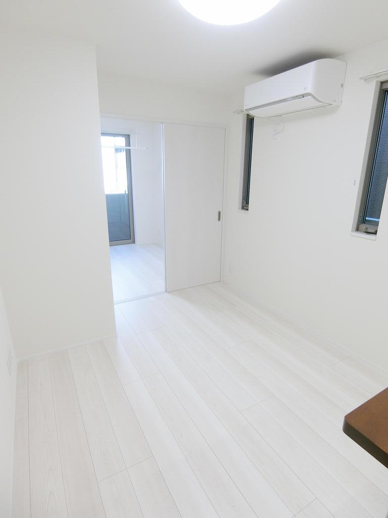 エリシアン三軒茶屋の居間写真