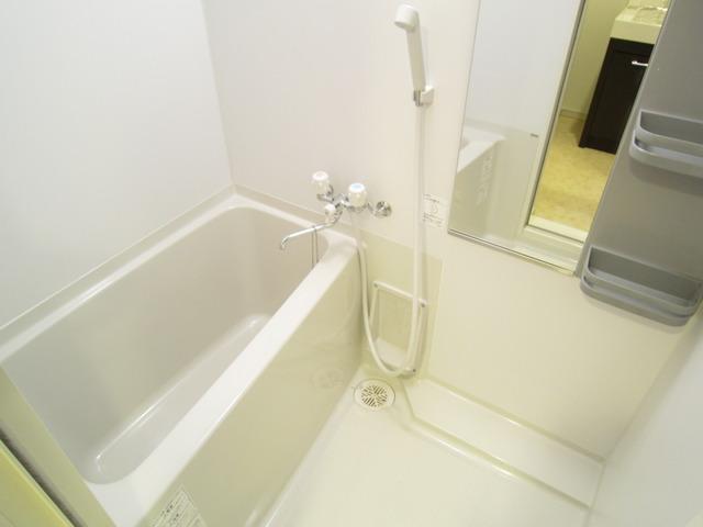 バス・シャワールーム　※別部屋の参考写真です。