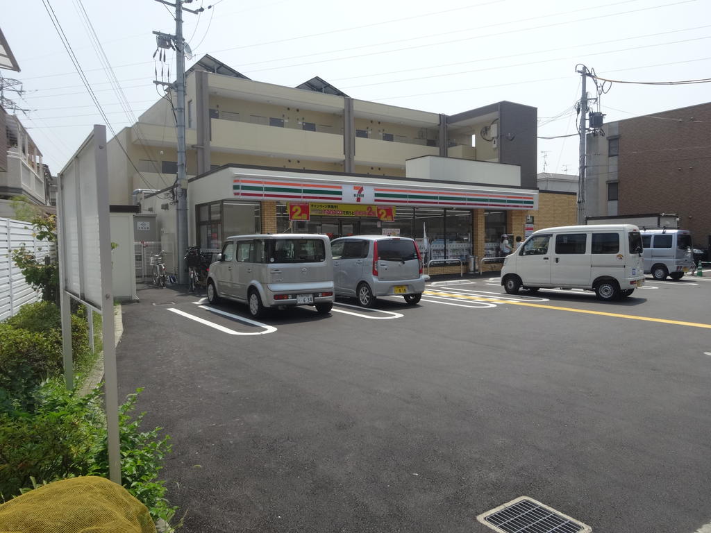 コンビニ　セブンイレブン宝塚中野町店（コンビニ）まで311m