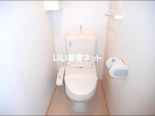 西武多摩川線 多磨駅 徒歩17分 2階建 築18年のトイレ写真