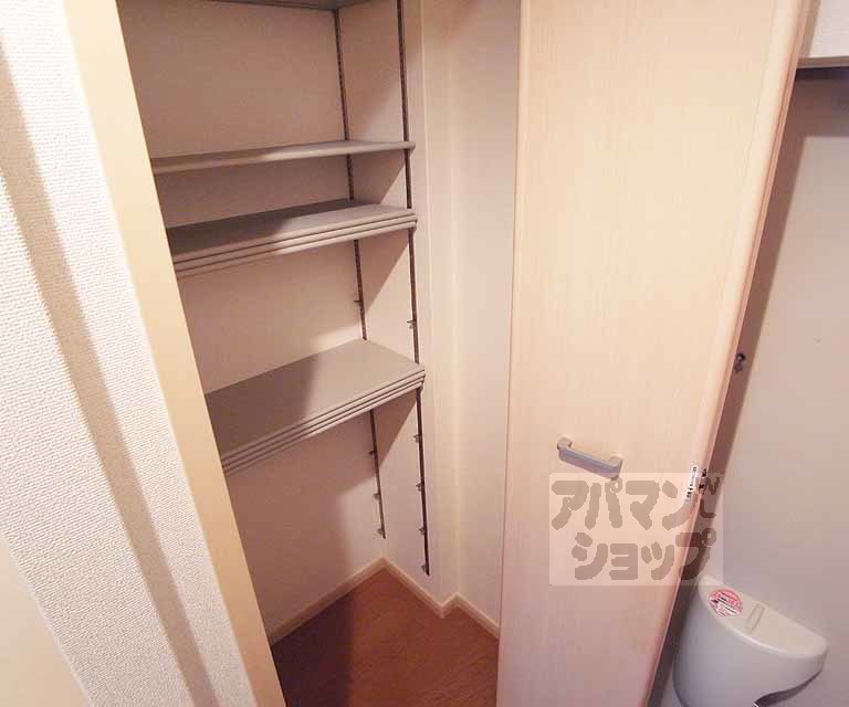 収納　シューズボックス。
