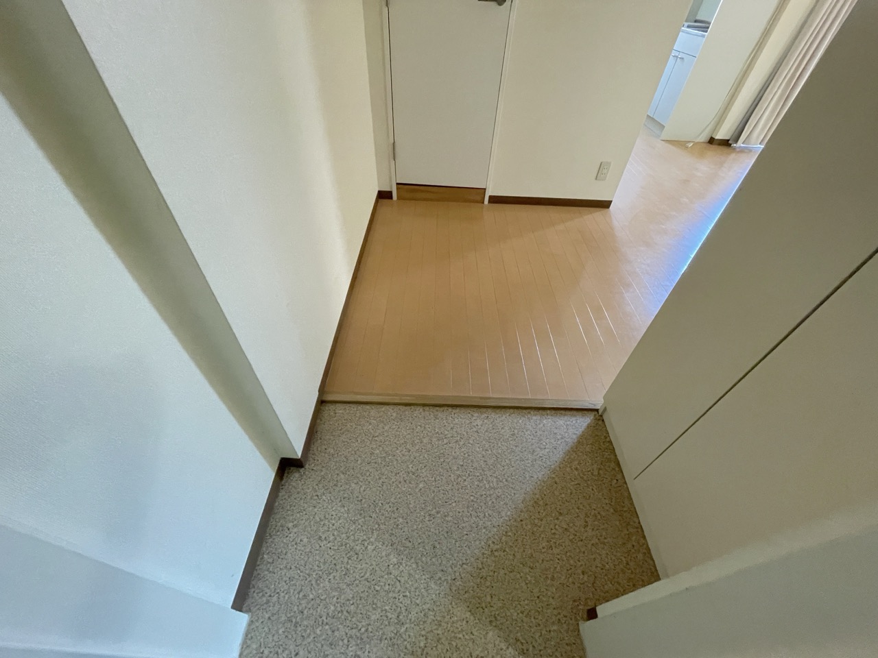 岡田マンションの玄関写真