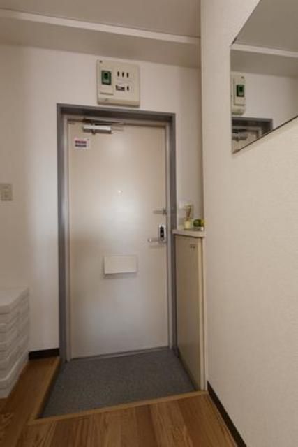 エステージ西調布の玄関写真