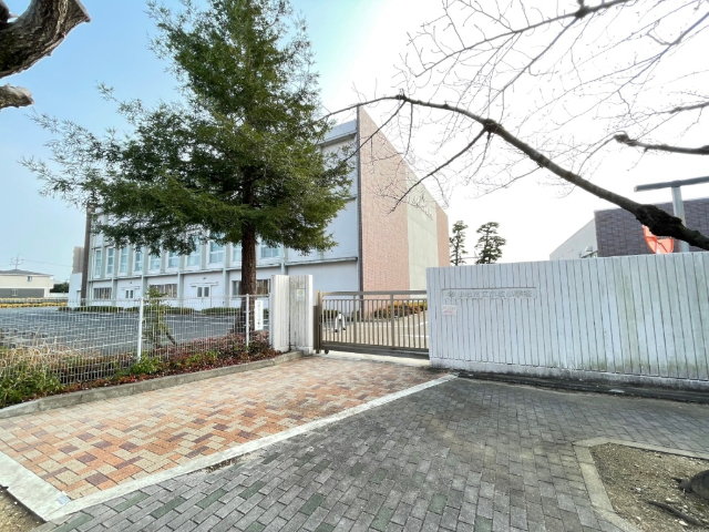 小学校　小牧市立小牧小学校（小学校）まで484m