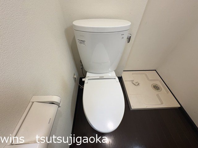 京王線 千歳烏山駅 徒歩8分 2階建 築17年のトイレ写真