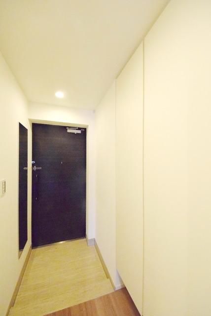 コンフォリア秋葉原EASTの玄関写真