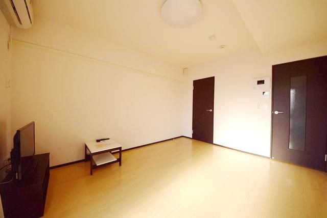 居室・リビング　開放的な室内です♪