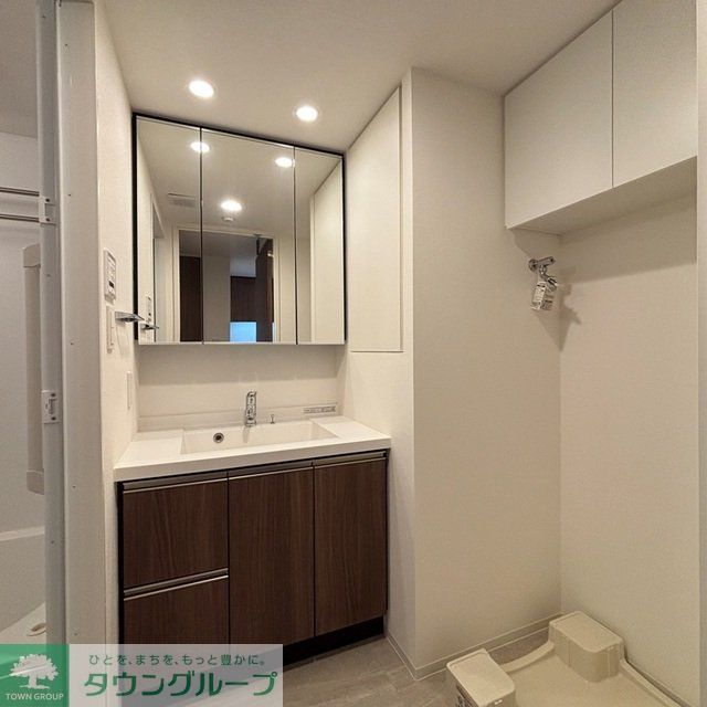 洗面設備　※写真は同タイプ住戸です。
