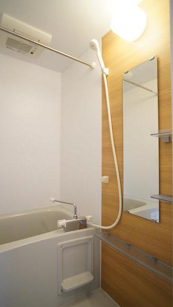 バス・シャワールーム　浴室乾燥機付き
