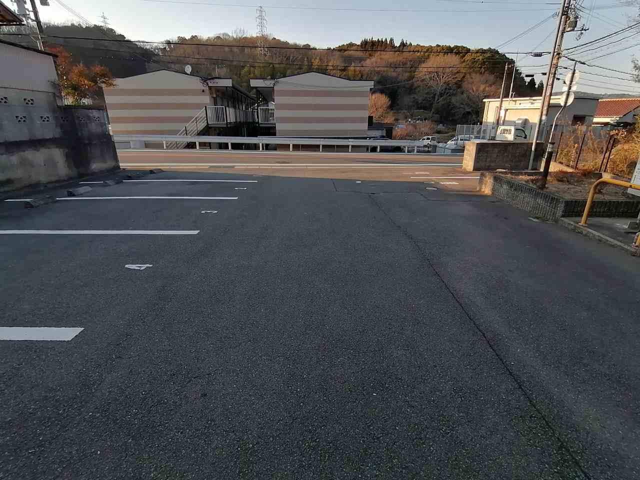 駐車場　広々とした駐車場です。