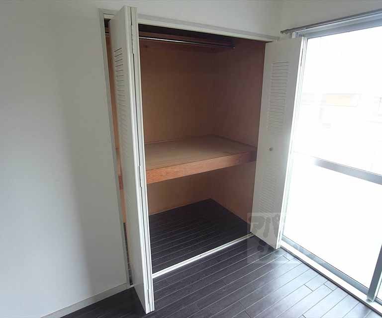 収納　洋室クローゼット