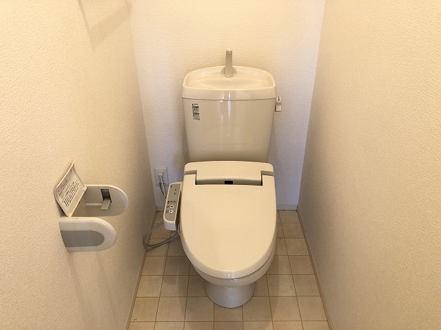 トイレ　※反転タイプの画像になります。