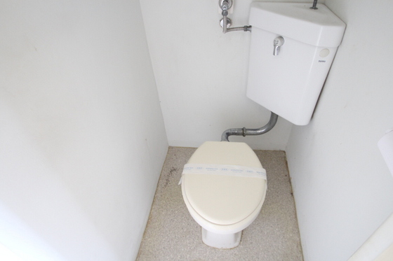 トイレ　※別号室の写真です