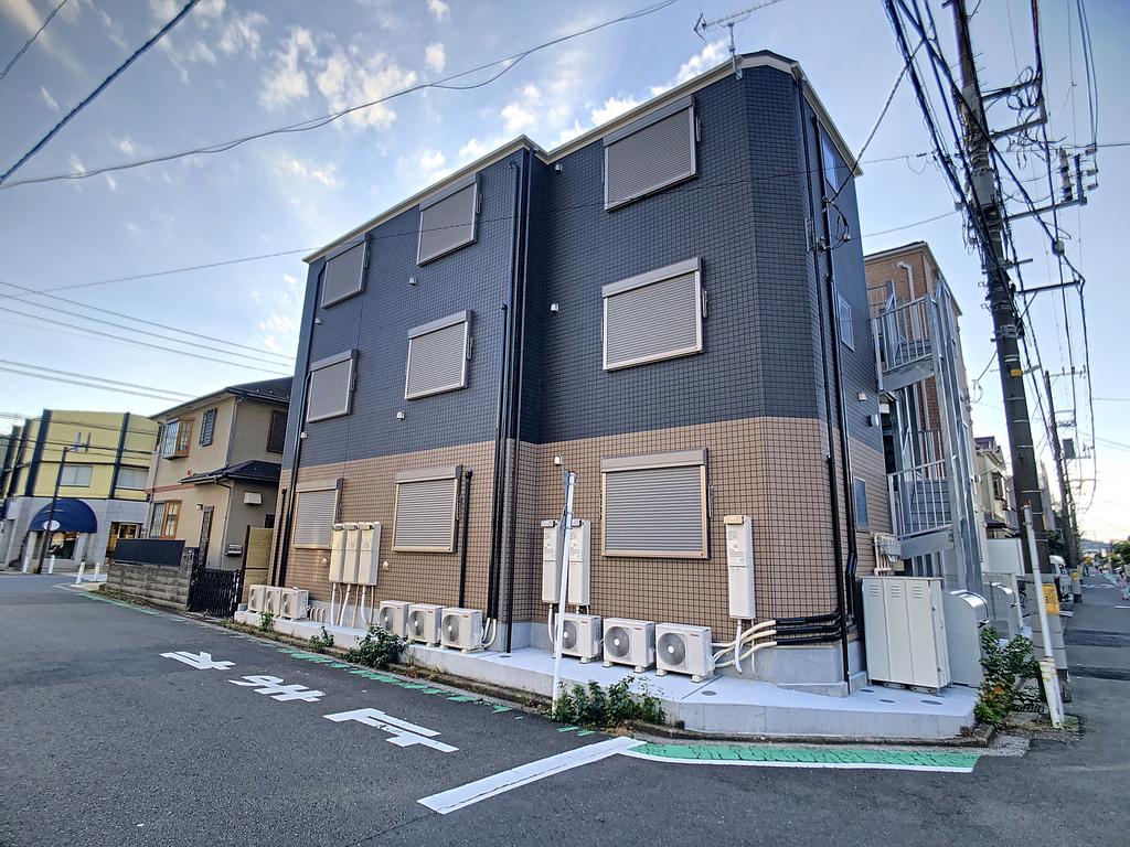 【ショコラメゾン能見台の建物外観】