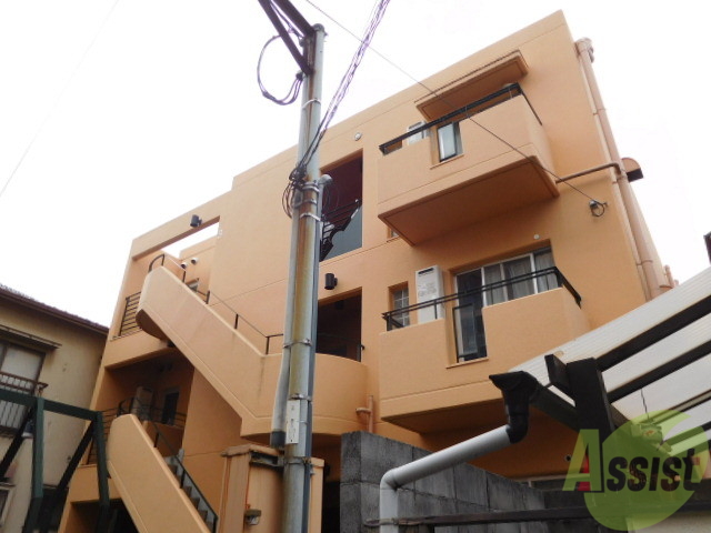 建物外観　住宅地になりとっても静かです