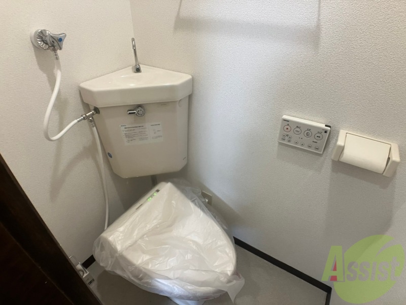 トイレ　こちらはトイレです。清潔感があり、安心して使用できます。