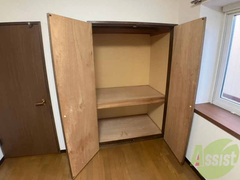 収納　寝室の収納です。部屋がすっきり片付きます。