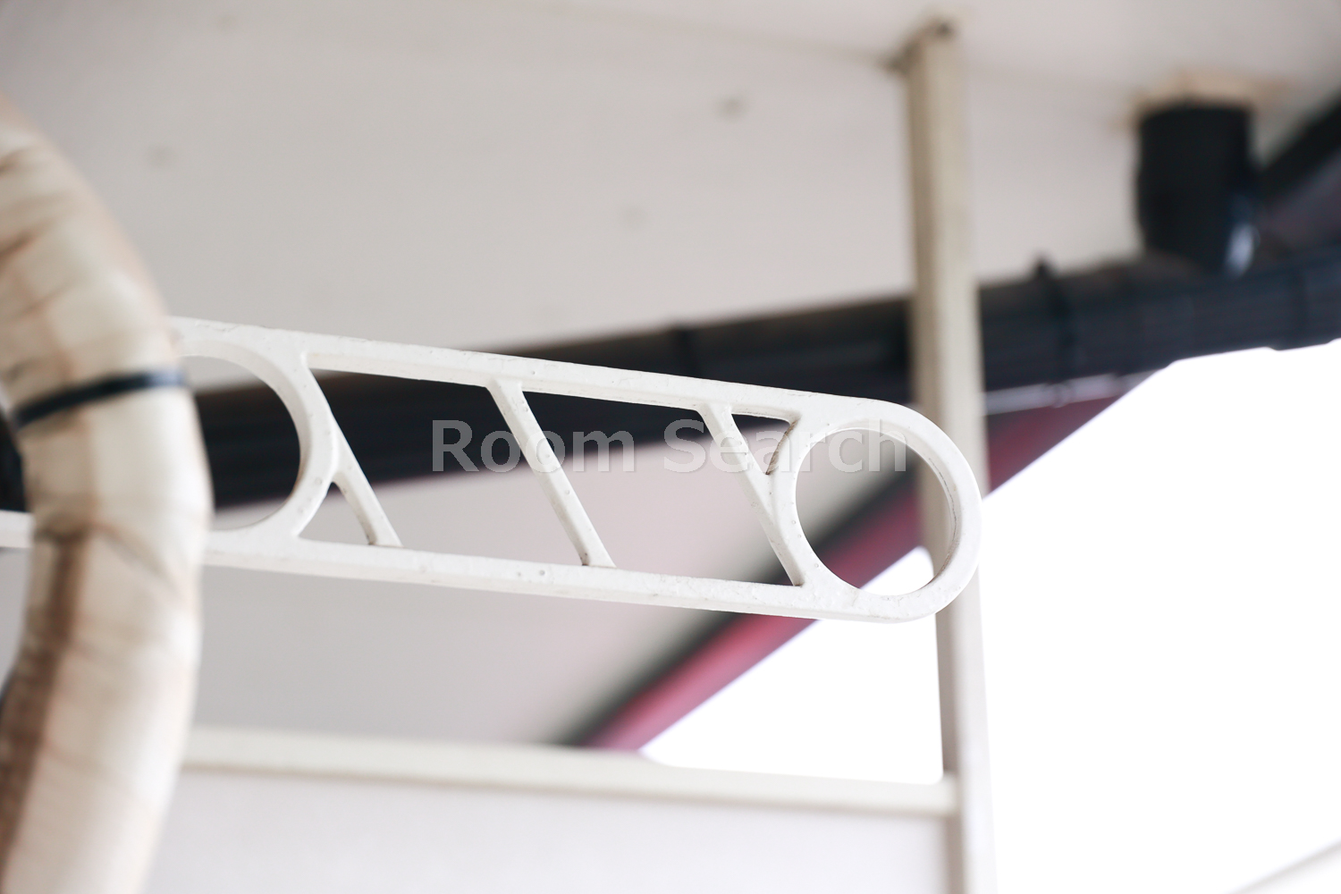 バルコニー　物干し金具