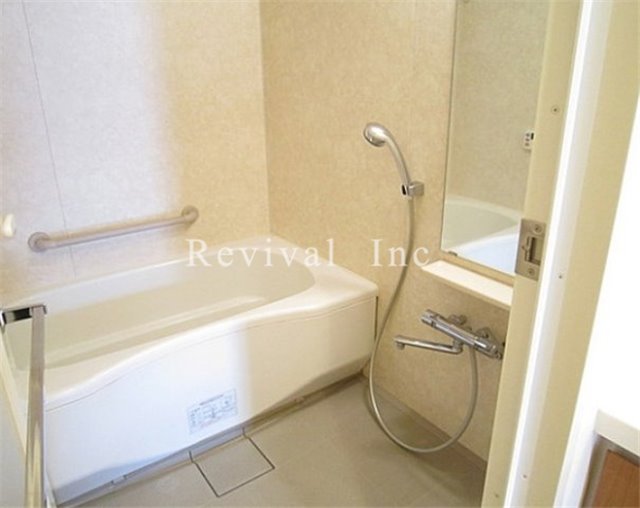 バス・シャワールーム　もちろん追い炊き・浴室乾燥機完備