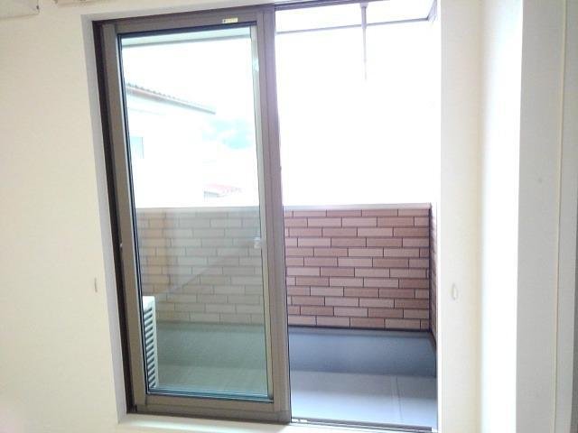 バルコニー　バルコニーからの眺めを楽しみながら食事をしませんか