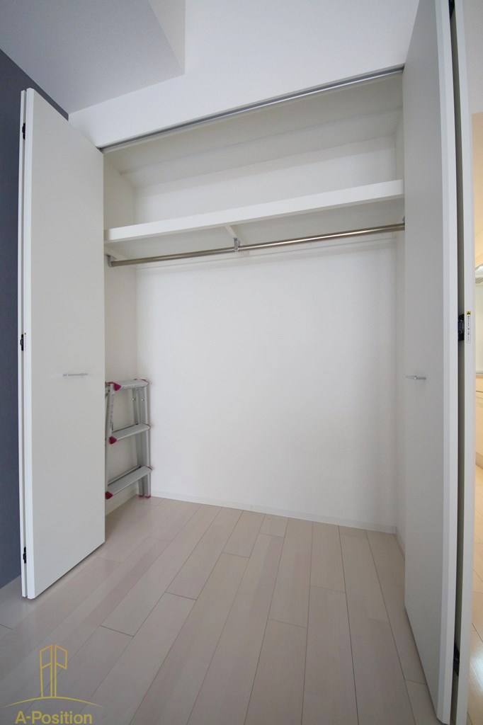 収納　セレニテ心斎橋グランデ