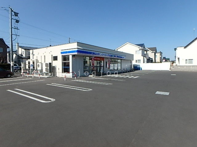 コンビニ　ローソン苫小牧柏木町店（コンビニ）まで344m