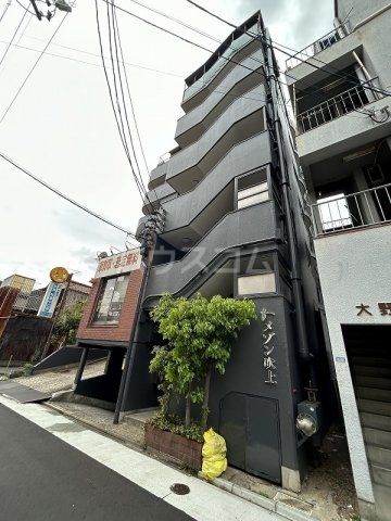名古屋市千種区吹上のマンションの建物外観