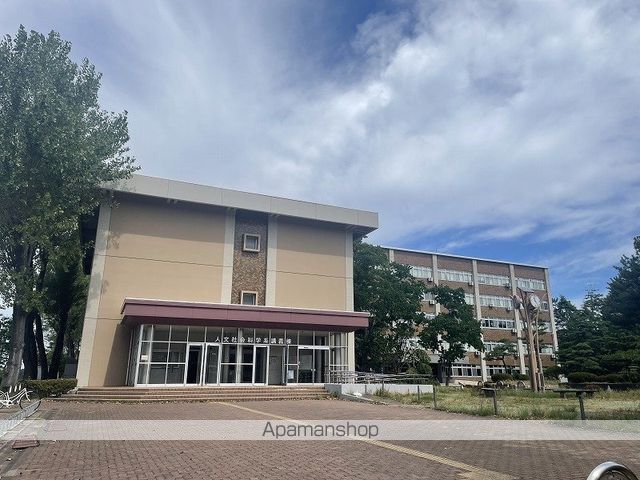大学・短大　新潟大学　人文社会科学棟（経済・法学部）（大学・短大）まで304m