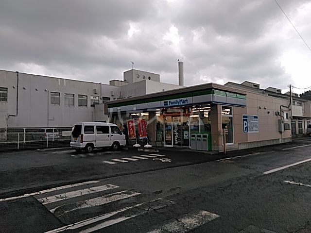 コンビニ　ファミリーマート 野田仲町店（コンビニ）まで298m