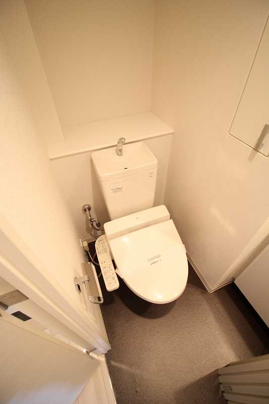 トイレ　※同物件、別部屋になります。